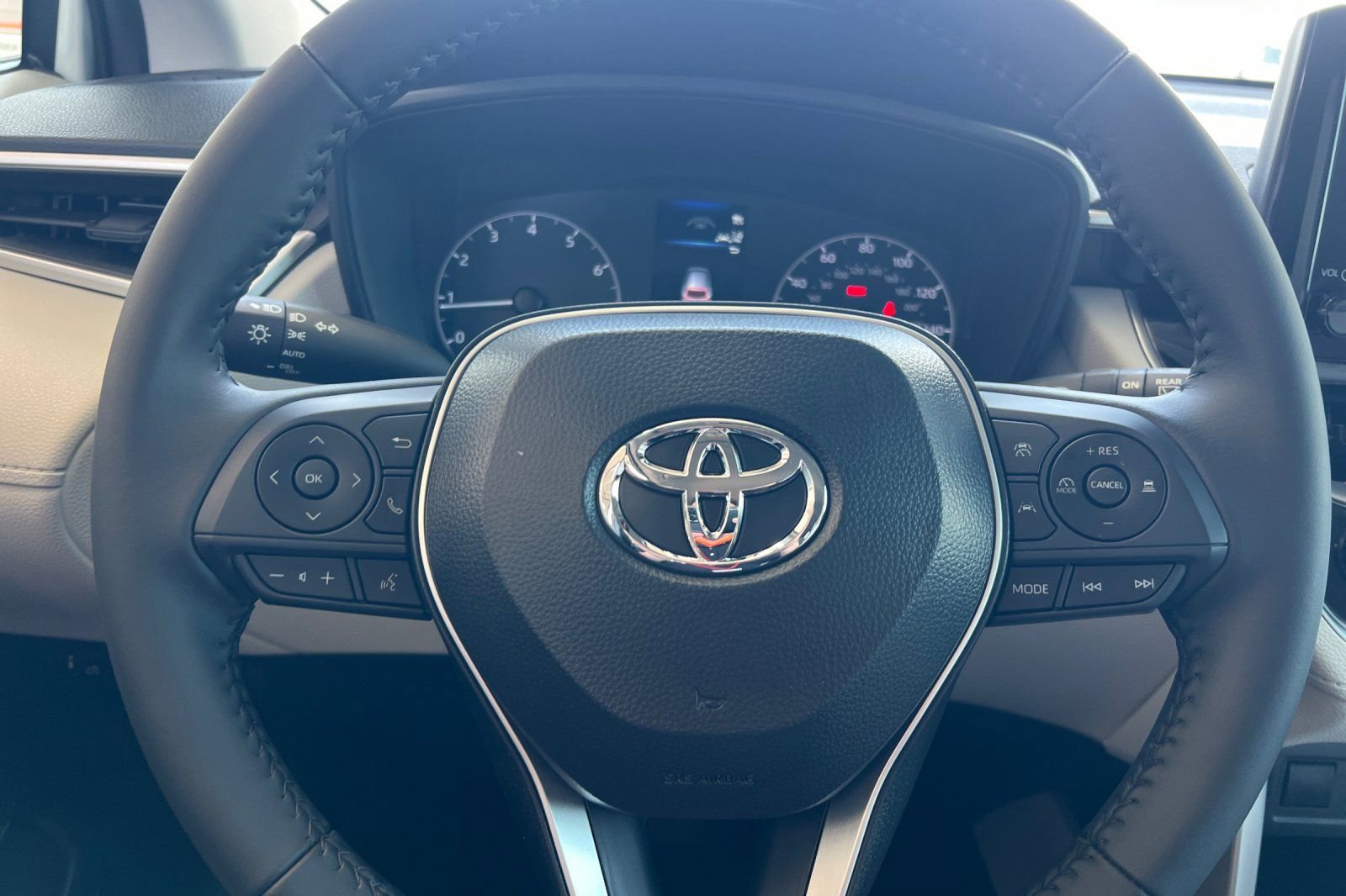 Certified 2025 Toyota Corolla Cross LE image 20