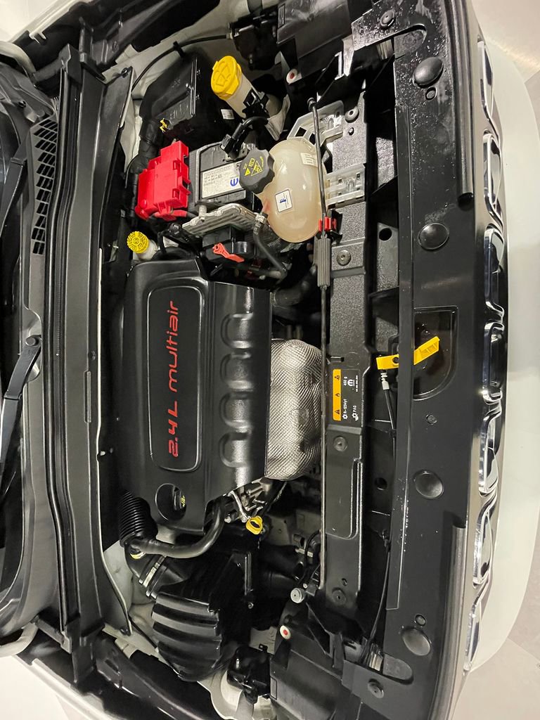 Used 2019 Jeep Renegade Sport w/ Sport Appearance Group AWD/4WD image 37
