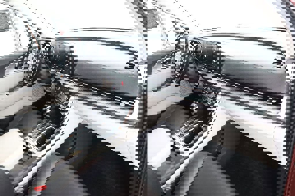 Used 2022 Kia Carnival LX image 26