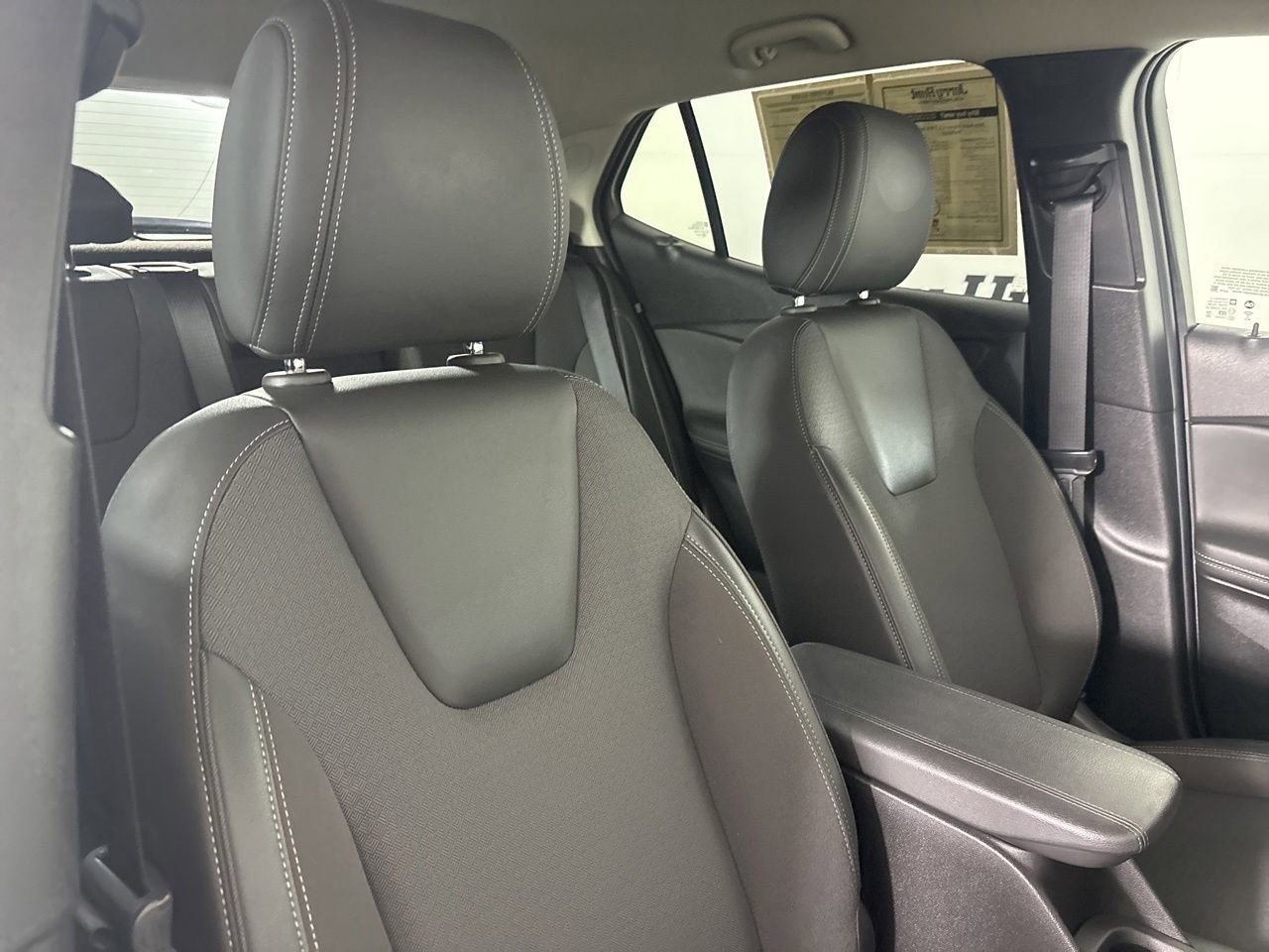 Used 2024 Buick Encore GX Preferred w/ Comfort Package FWD image 25