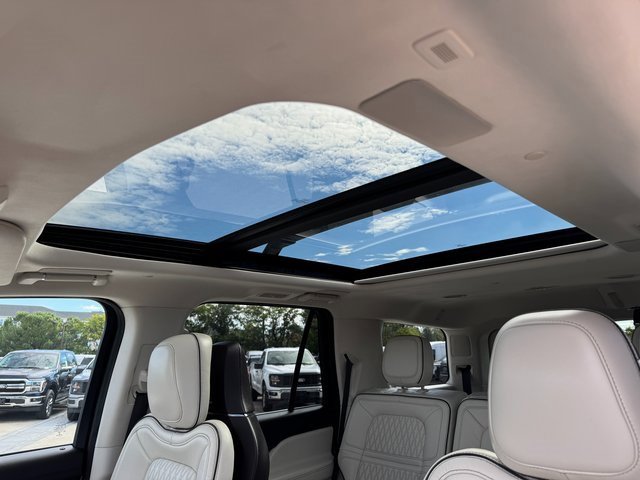 Used 2022 Lincoln Navigator Black Label image 35