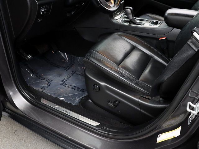 Used 2021 Jeep Grand Cherokee Limited image 24