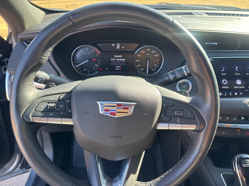 Used 2023 Cadillac XT4 Premium Luxury image 17