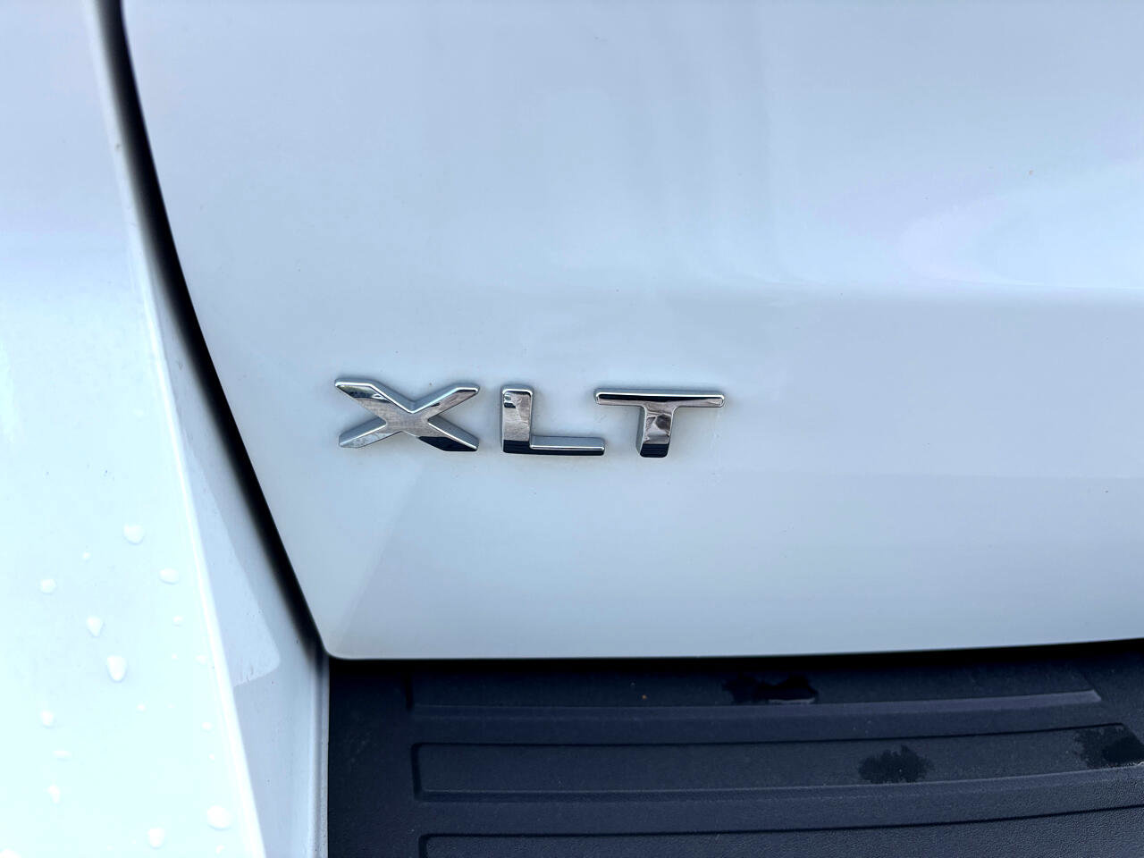Used 2024 Ford Expedition XLT image 4