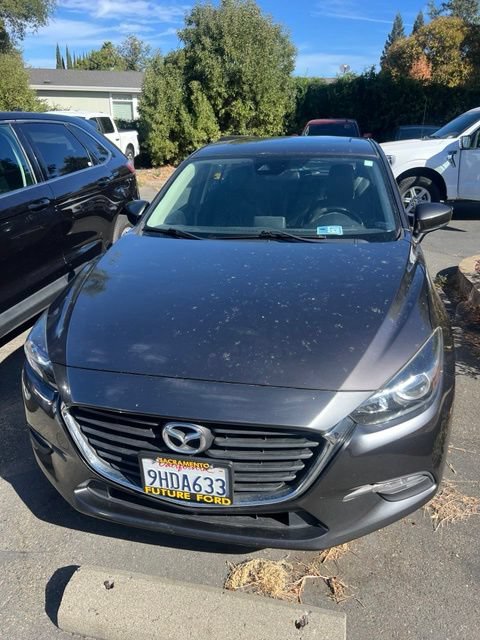 Used 2018 MAZDA MAZDA3 Touring FWD image 3