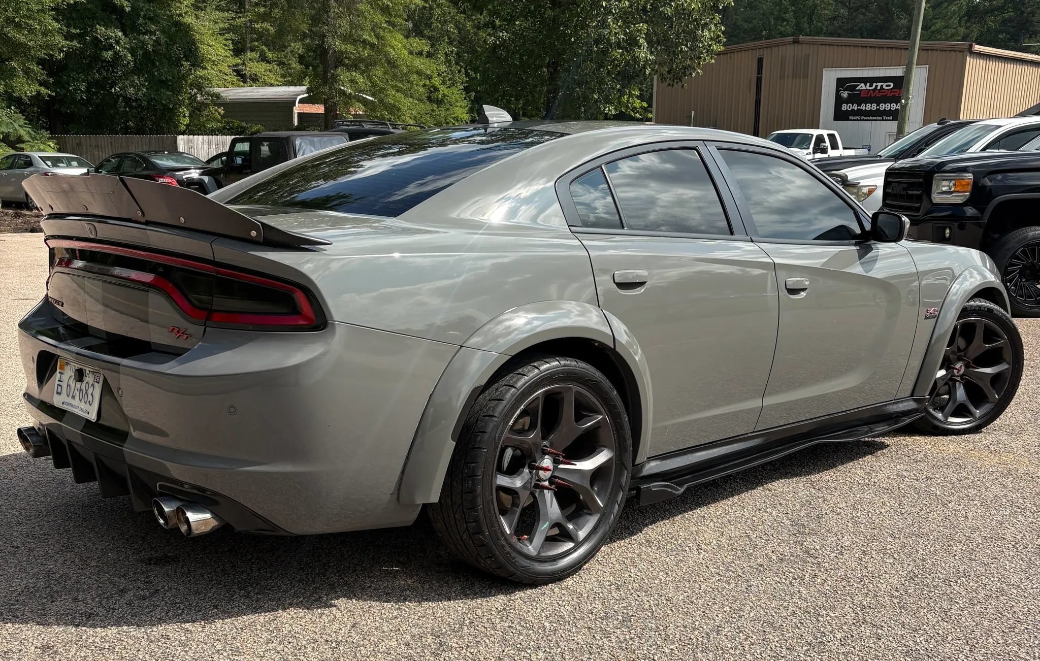 Used 2018 Dodge Charger R/T RWD image 7