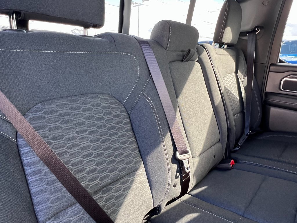 New 2026 RAM 1500 4x4 Crew Cab image 15