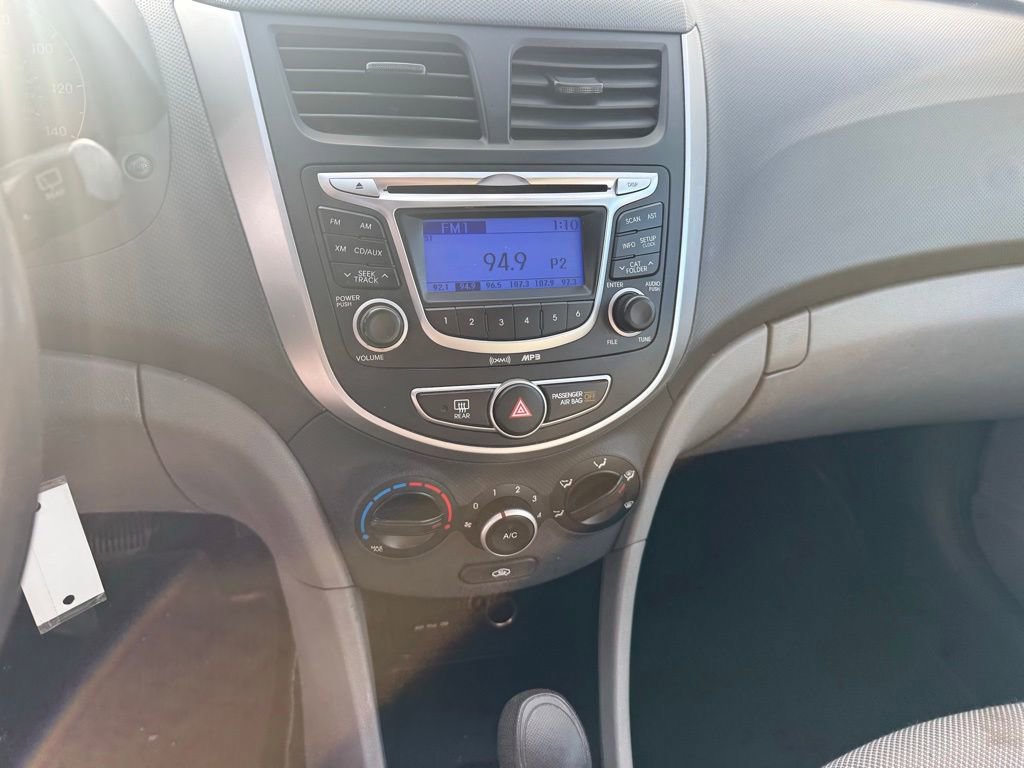 Used 2012 Hyundai Accent GS image 20