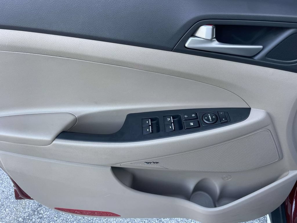 Used 2019 Hyundai Tucson Limited w/ Cargo Package FWD image 16
