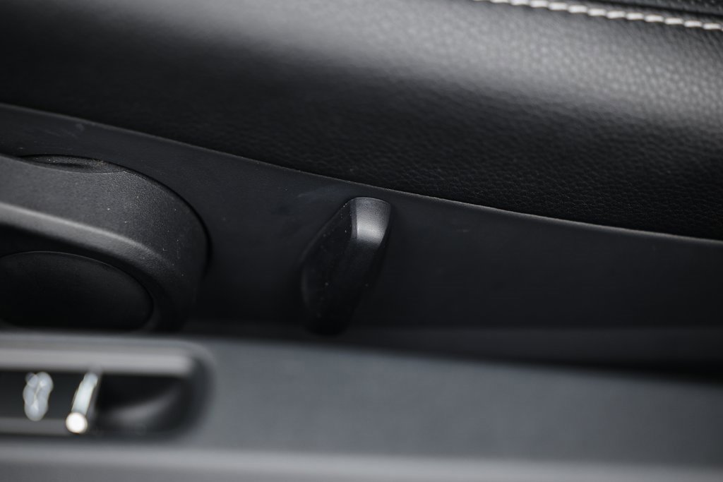 Certified 2024 Porsche 718 Boxster image 28