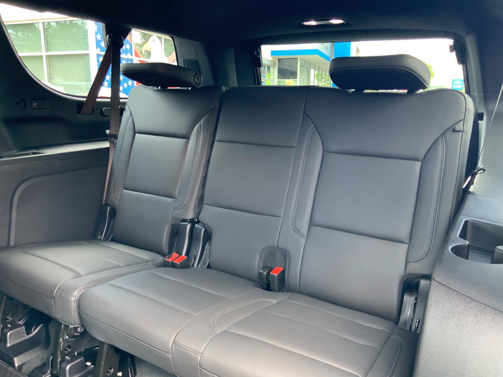 New 2026 Chevrolet Suburban LT w/ Comfort Package AWD/4WD image 13