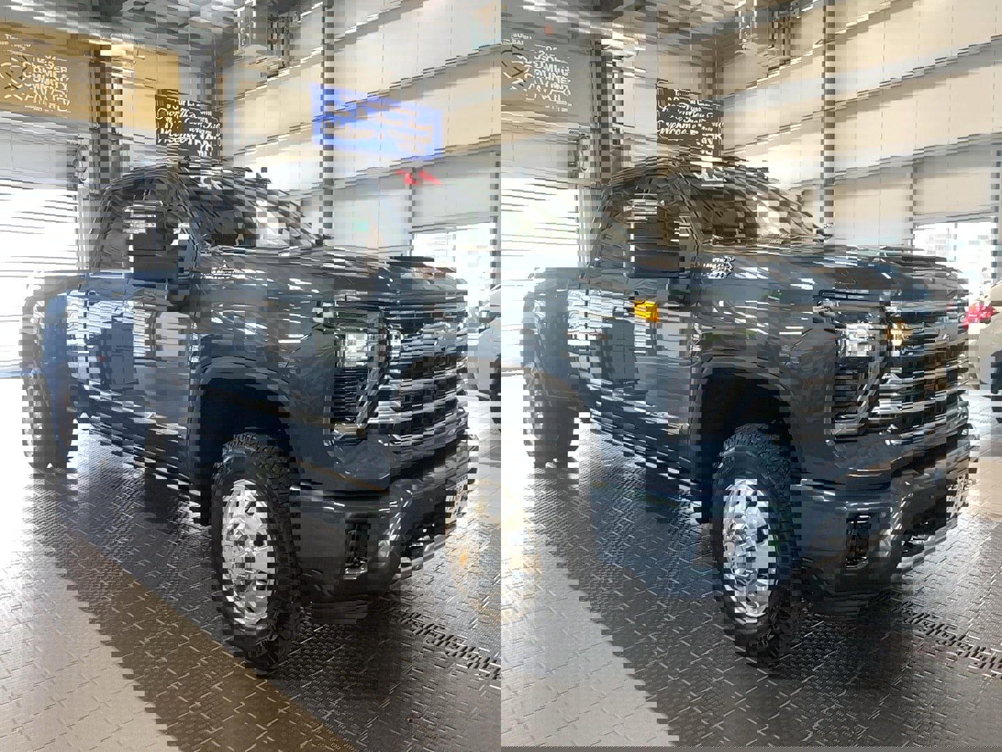 Used 2024 Chevrolet Silverado 3500 High Country w/ Technology Package