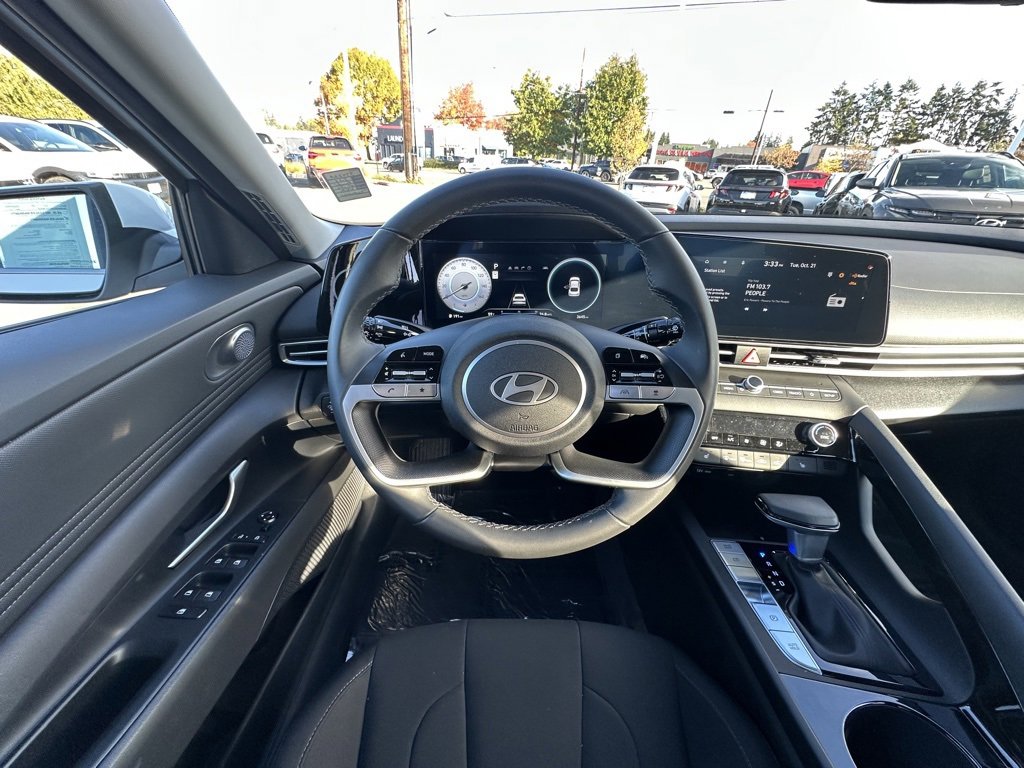 Certified 2025 Hyundai Elantra SEL w/ Cargo Package image 14