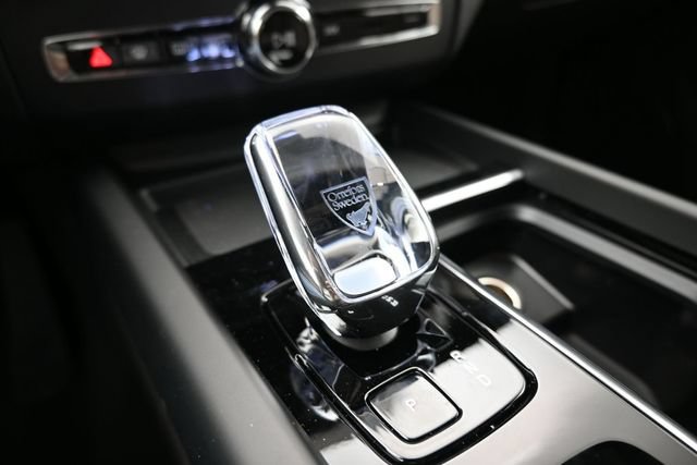 New 2026 Volvo XC60 T8 Plus w/ Protection Package Premier AWD/4WD image 13