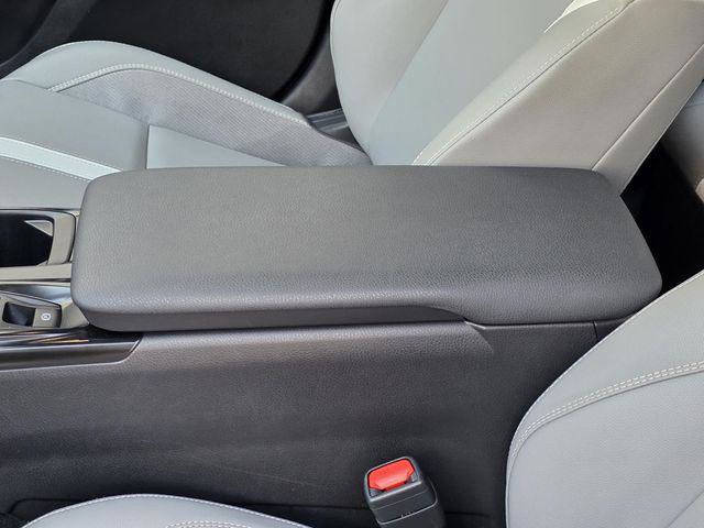 Certified 2025 Toyota Camry SE w/ Convenience Package image 8