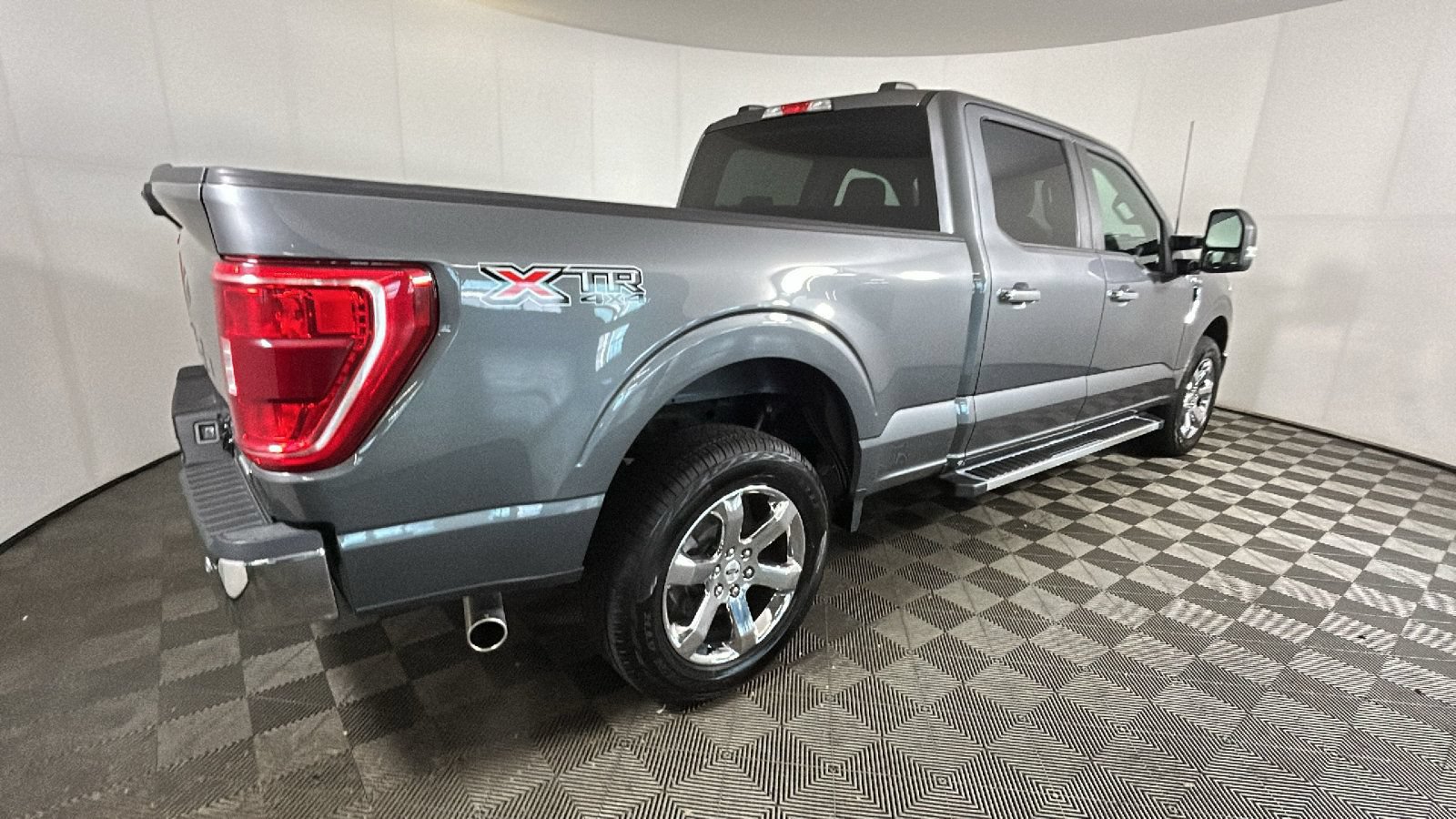 Used 2023 Ford F150 XLT w/ Max Trailer Tow Package AWD/4WD image 3