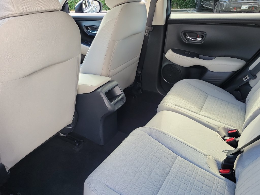 Used 2027 Honda HR-V LX image 14