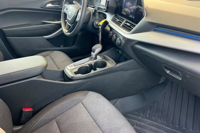 Used 2024 Chevrolet Trax LS FWD image 19