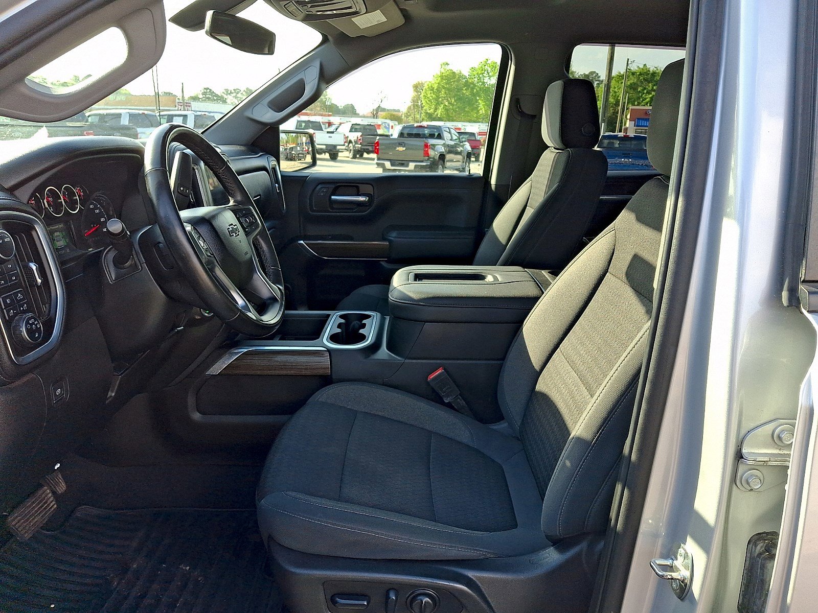 Used 2022 Chevrolet Silverado 1500 RST w/ Safety Package AWD/4WD image 12