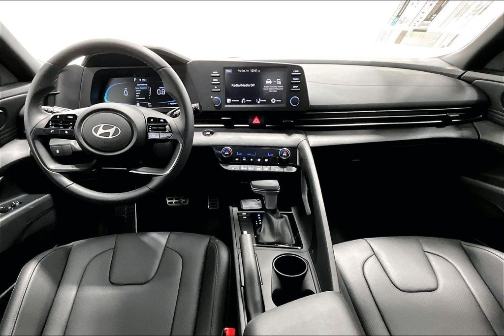 New 2026 Hyundai Elantra SEL Sport FWD image 6