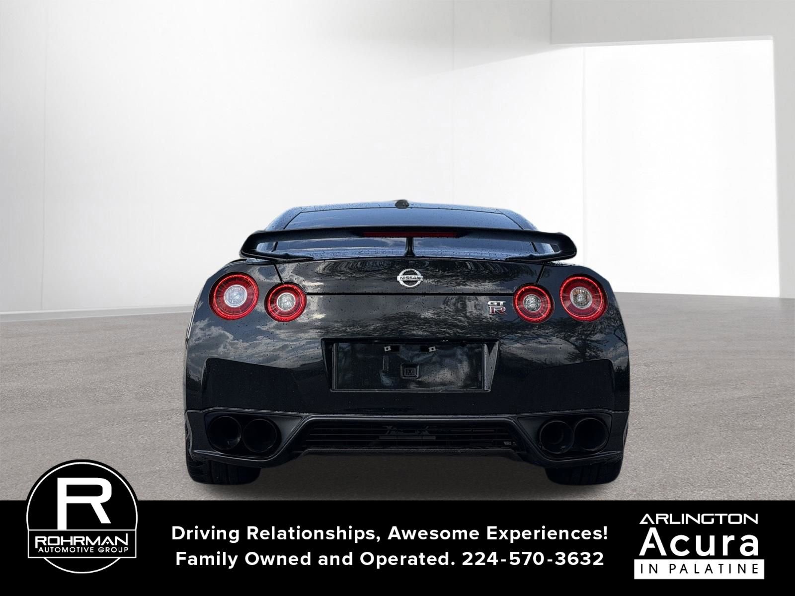 Used 2015 Nissan GT-R Black Edition AWD/4WD image 4