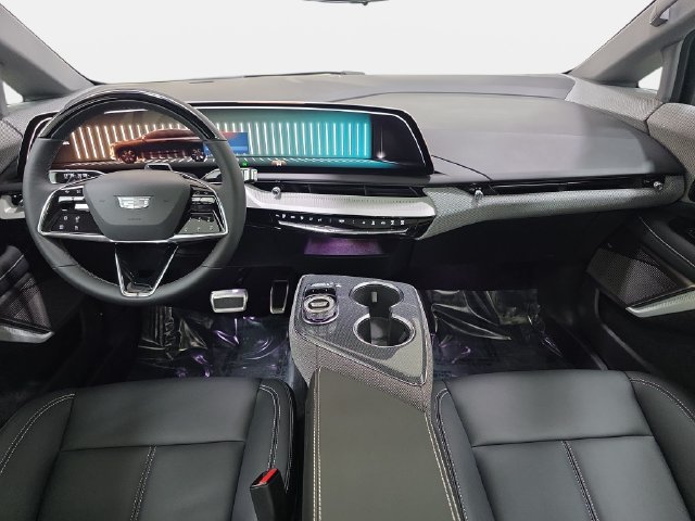 New 2027 Cadillac Optiq Sport w/ LPO, Floor Liner Package AWD/4WD image 9