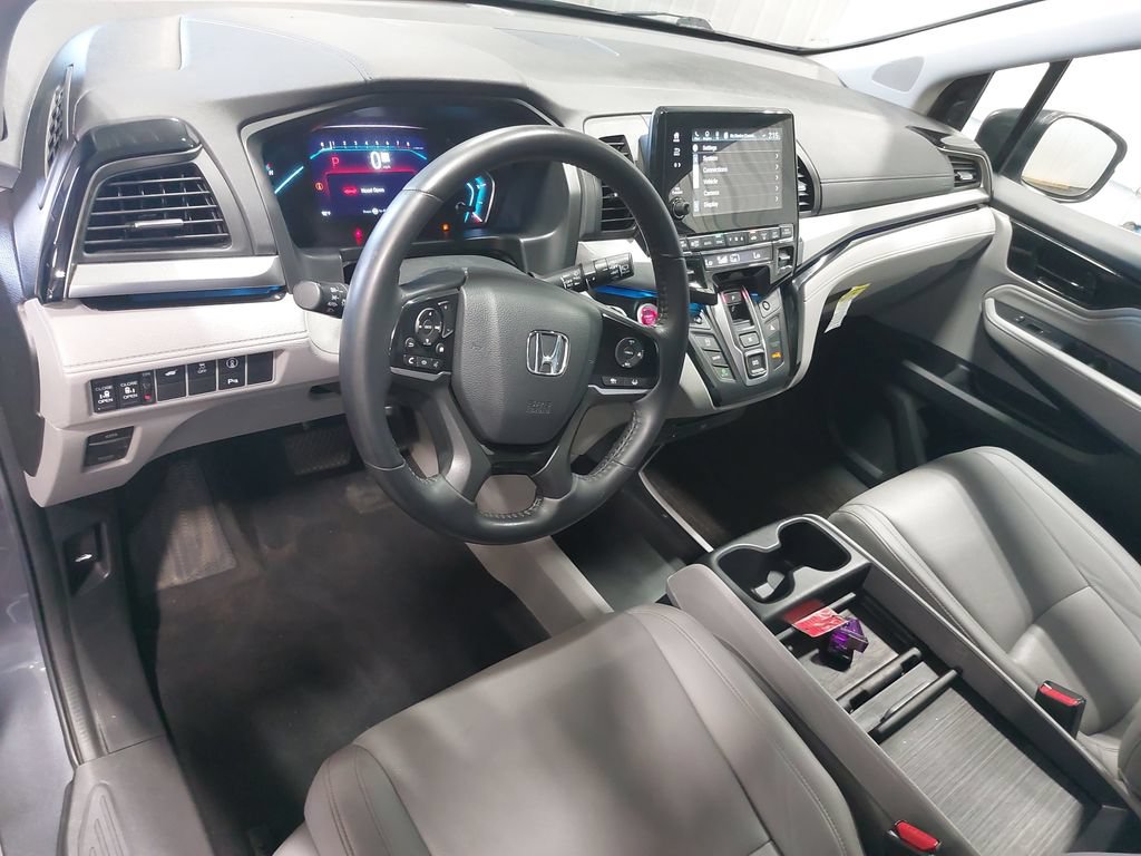Used 2023 Honda Odyssey Touring image 16