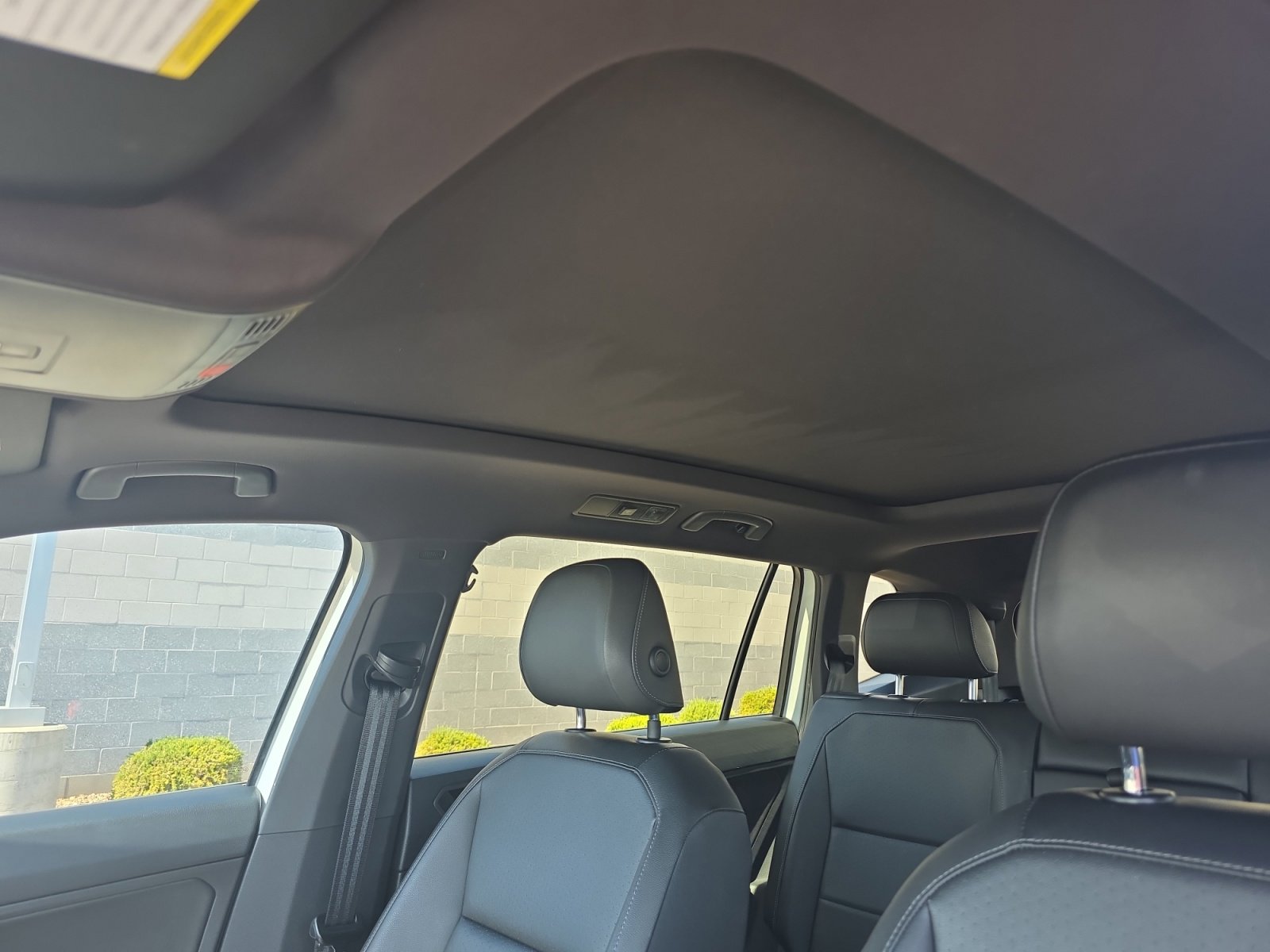 Used 2019 Volkswagen Tiguan SEL Premium R-Line FWD image 33