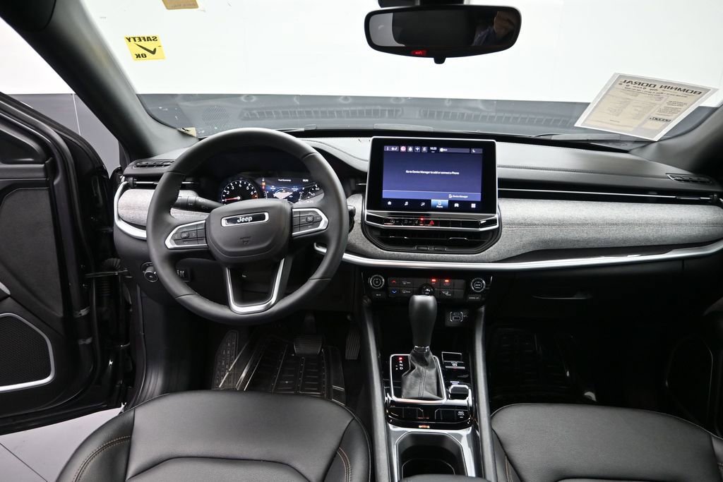 Used 2024 Jeep Compass Latitude AWD/4WD image 18