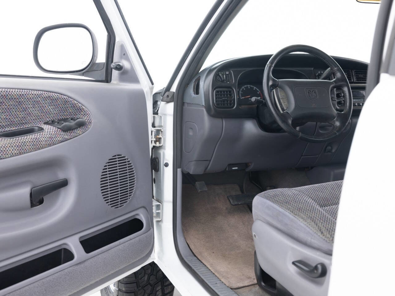 Used 2000 Dodge Ram 1500 Truck 2WD Quad Cab image 28