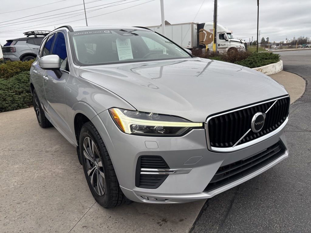 Certified 2023 Volvo XC60 B5 Core w/ Climate Package AWD/4WD image 4