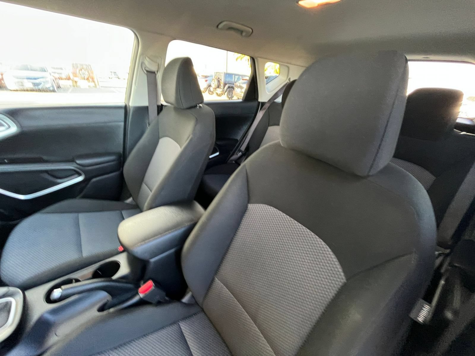 Used 2025 Kia Soul LX w/ LX Technology Package FWD image 33