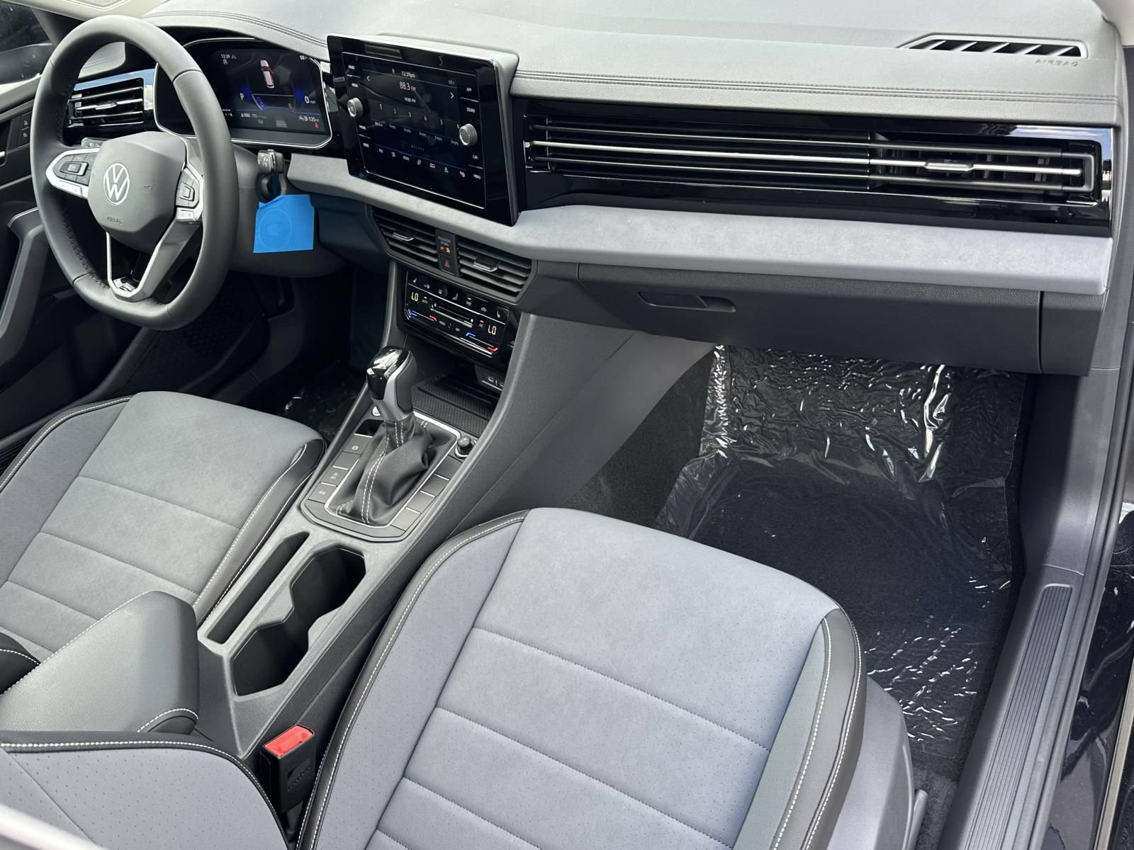New 2026 Volkswagen Jetta SE FWD image 12
