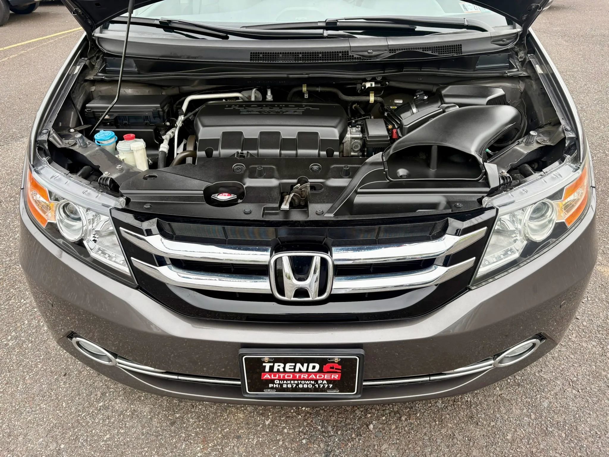Used 2015 Honda Odyssey Touring Elite image 9