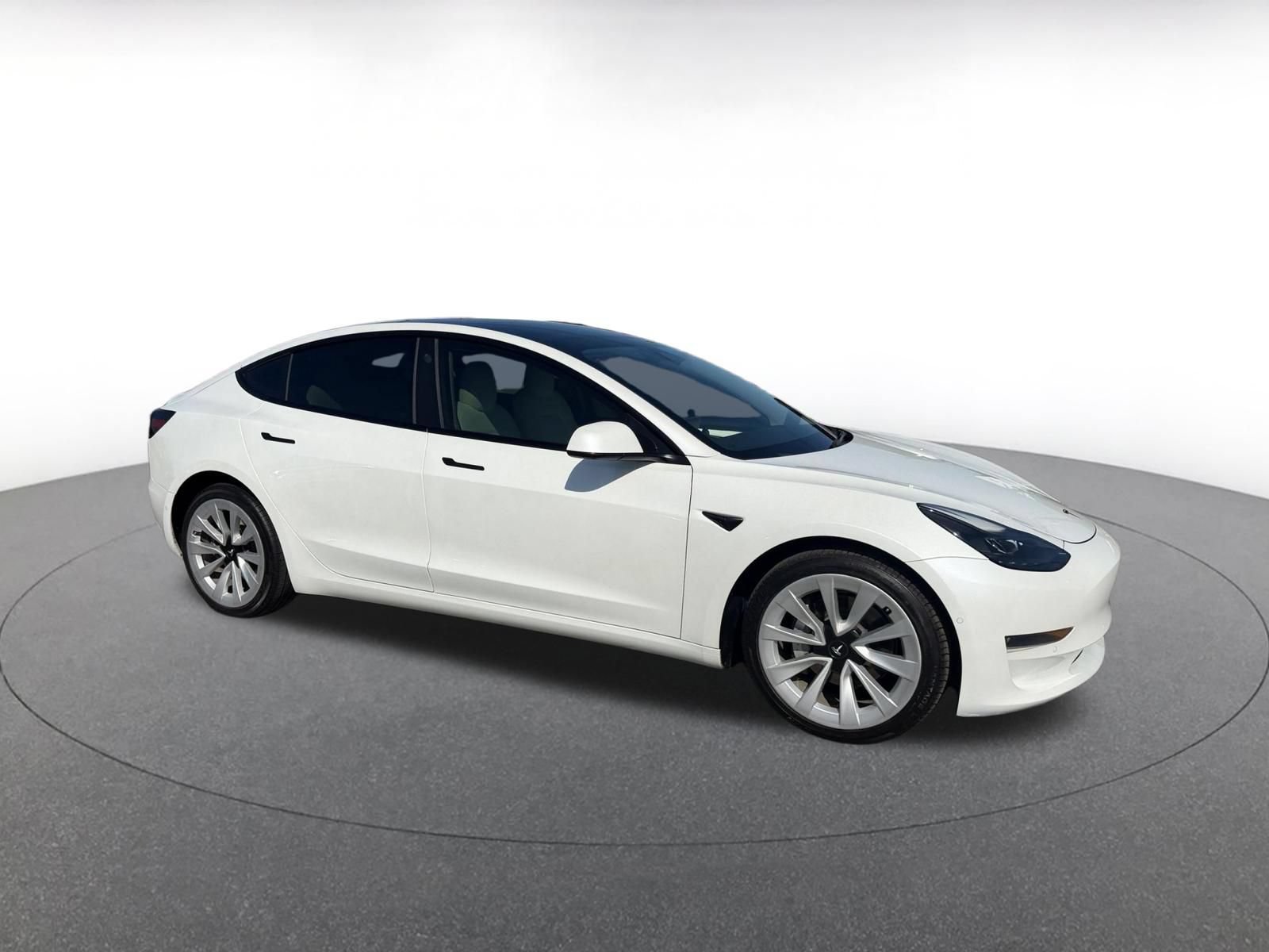 Used 2022 Tesla Model 3 Long Range AWD/4WD image 2