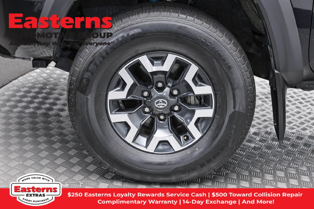 Used 2021 Toyota Tacoma TRD Off-Road AWD/4WD image 35