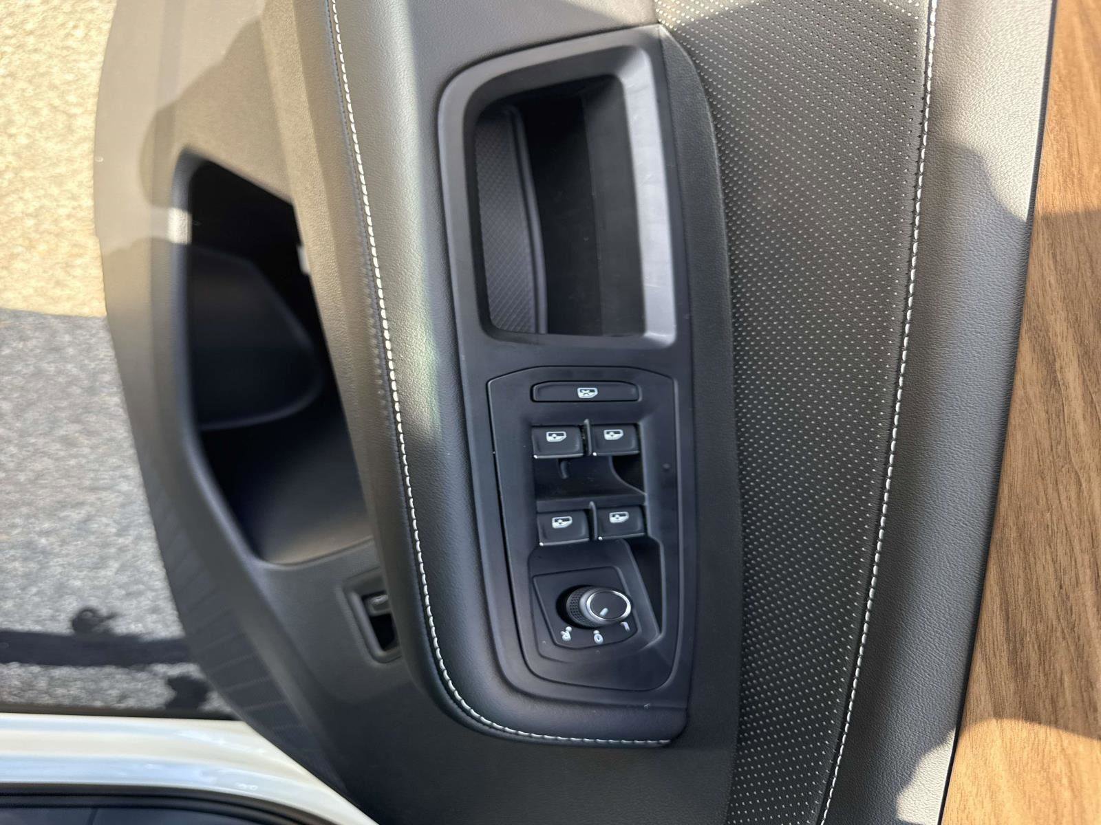 New 2026 Volkswagen Atlas SE image 14