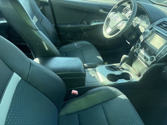 Used 2014 Toyota Camry SE FWD image 7