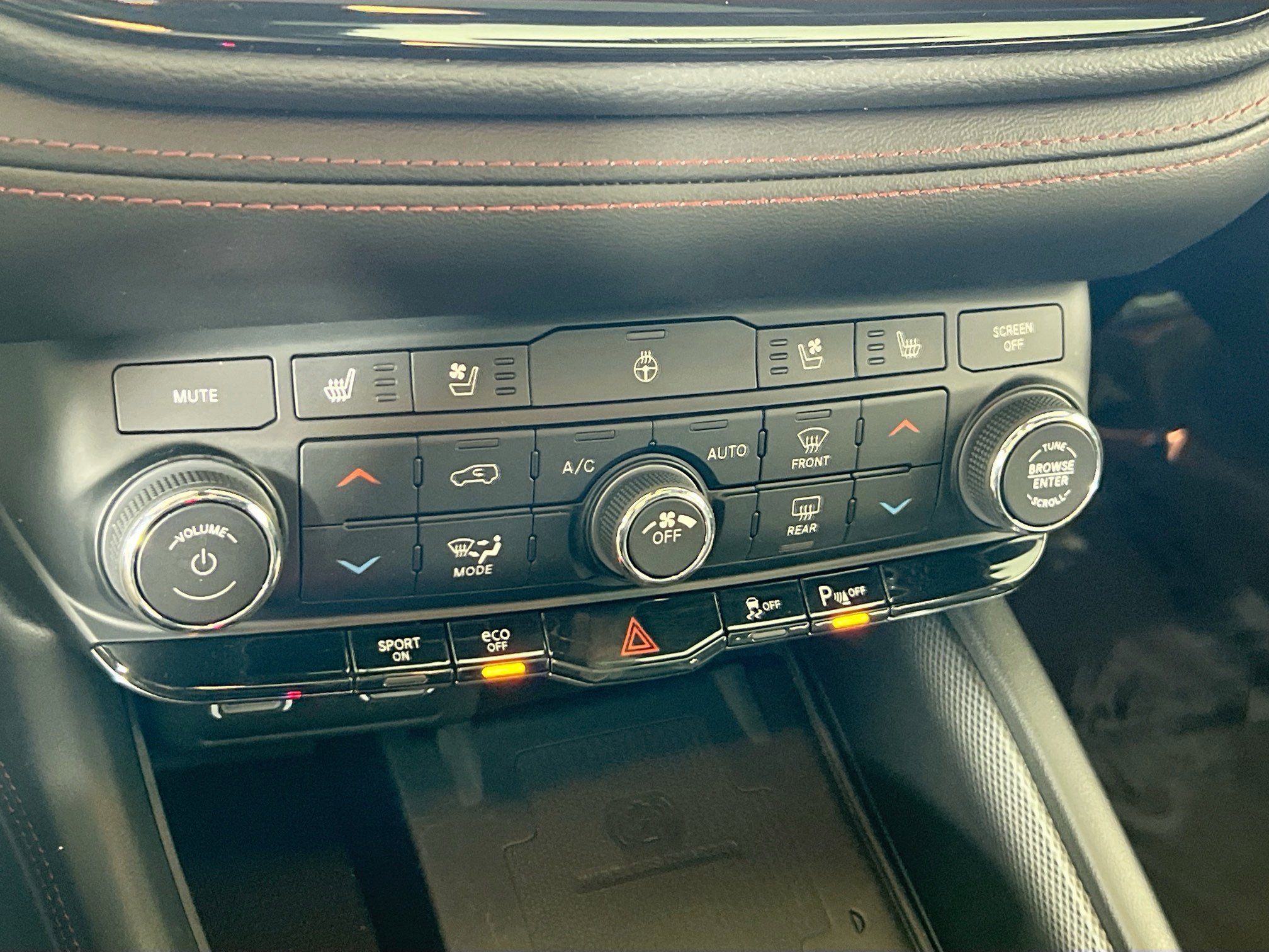 Used 2022 Dodge Durango R/T w/ Blacktop Package image 16