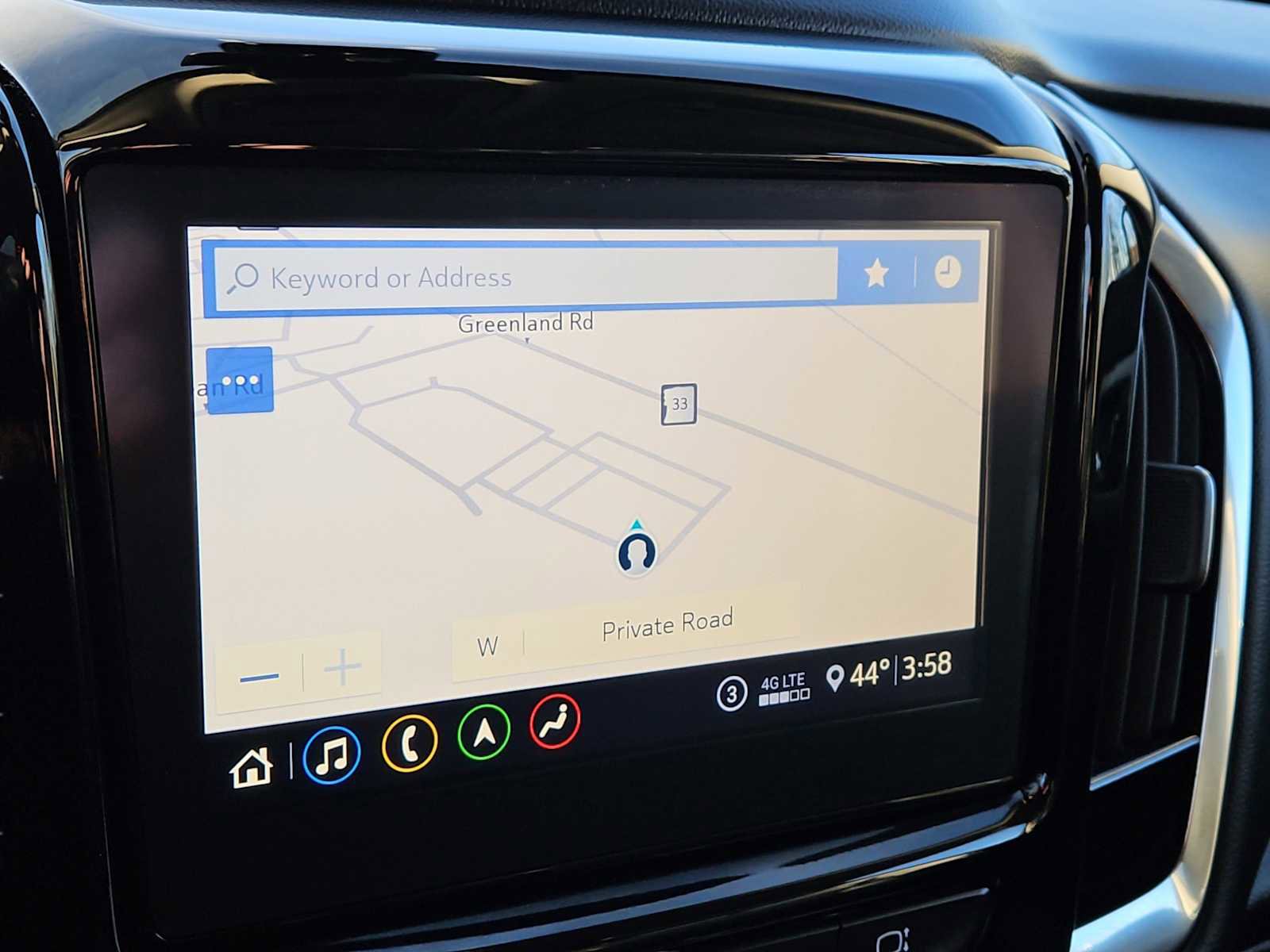 Used 2021 Chevrolet Traverse LT w/ LT Premium Package image 16