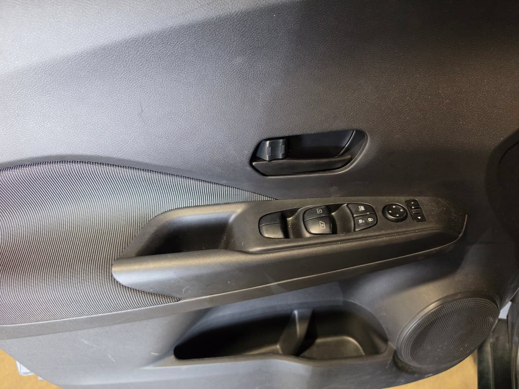 Used 2020 Nissan Kicks S FWD image 5