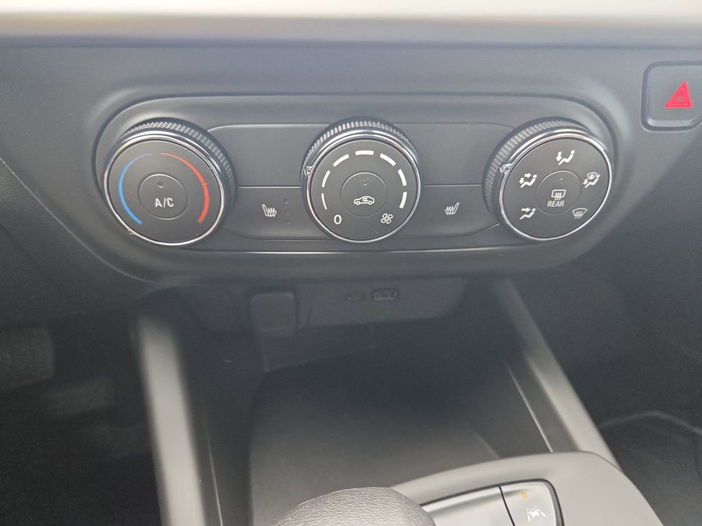 Certified 2024 Chevrolet Trax RS image 18