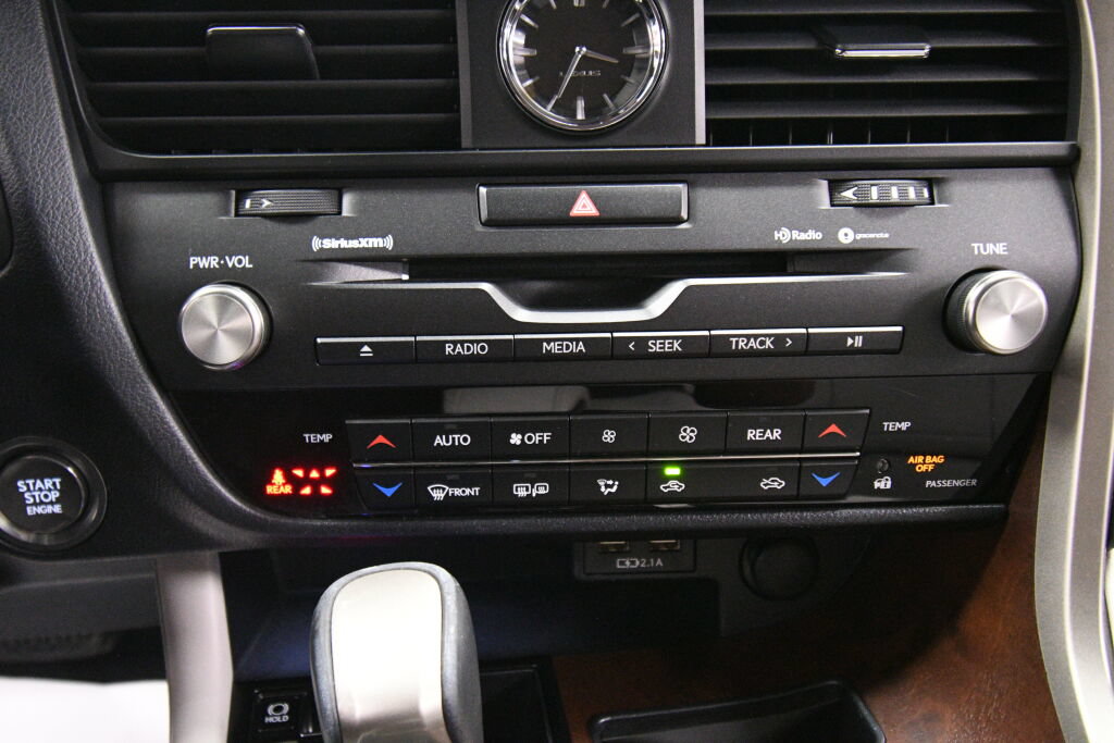 Used 2021 Lexus RX 350L Premium w/ Premium Package AWD/4WD image 16