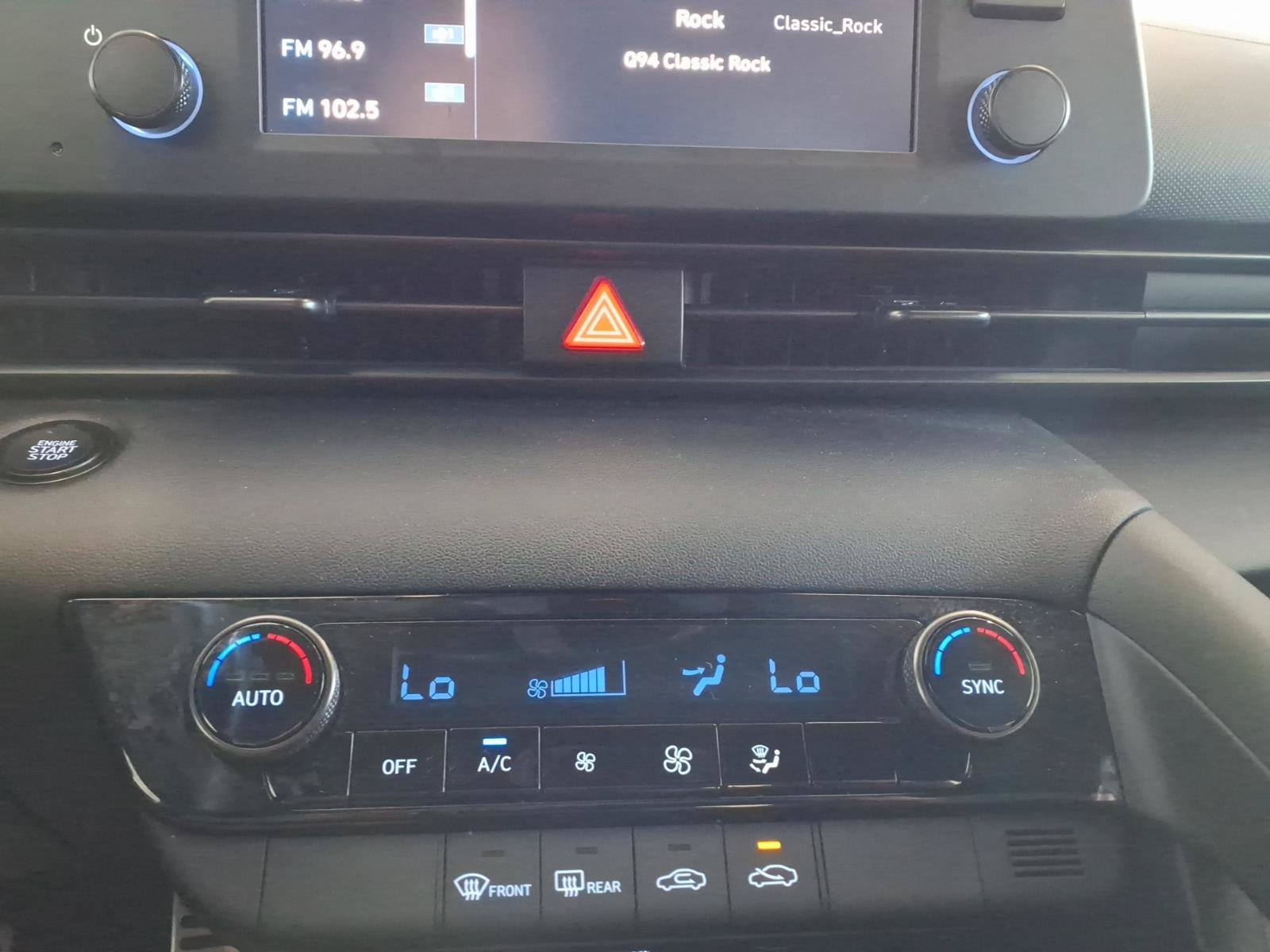 Certified 2025 Hyundai Elantra Sport FWD image 23