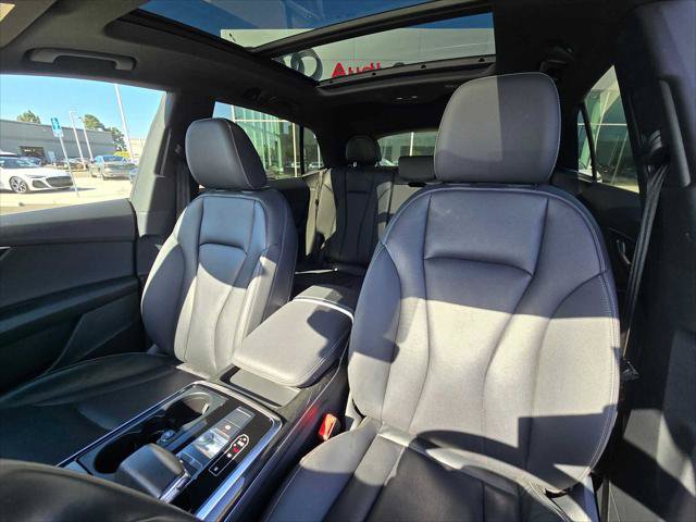 Used 2019 Audi Q8 Premium Plus w/ Premium Plus AWD/4WD image 22