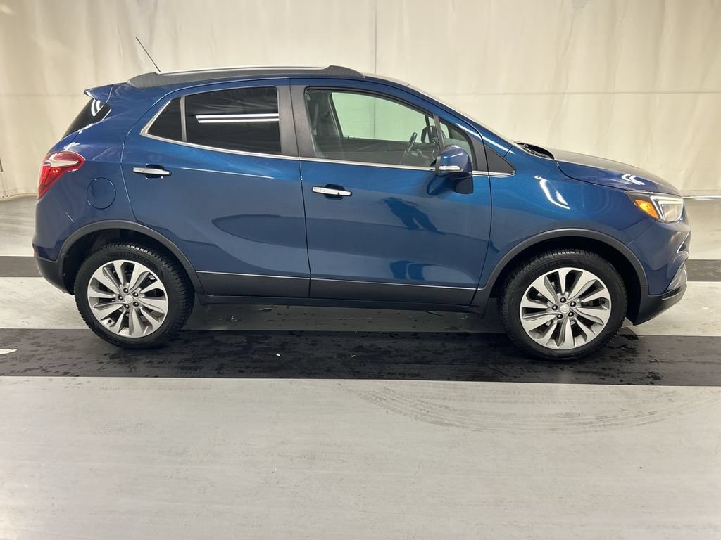 Used 2019 Buick Encore Preferred AWD/4WD image 2