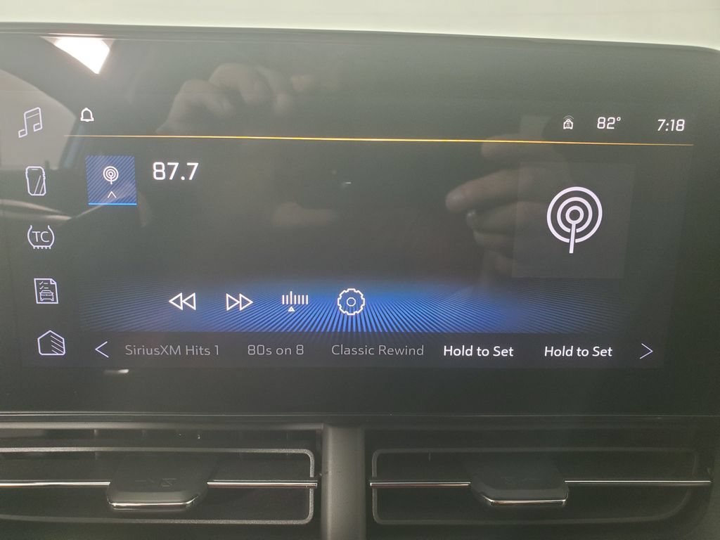 New 2026 Chevrolet Trax RS w/ Sunroof Package FWD image 20