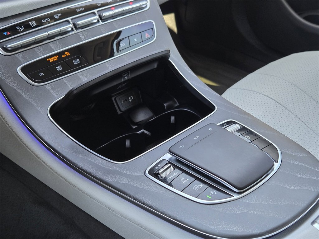 Used 2022 Mercedes-Benz E 350 Sedan image 9