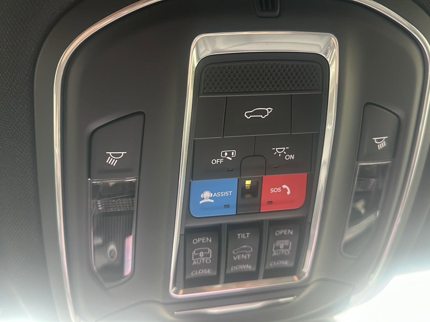 New 2025 Jeep Grand Cherokee L Limited w/ Black Appearance Package image 21