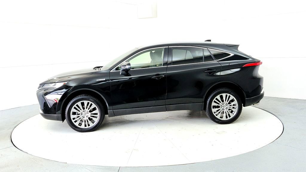 Used 2021 Toyota Venza XLE w/ Softex Package AWD/4WD image 3